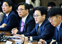 美 글로벌 관세 부과에 김정관 산업부 장관 