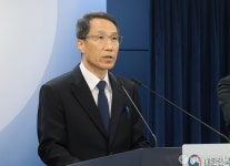 담화문 발표하는  유재성 경찰청장대행
