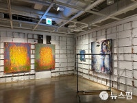 [현장에서] 목표는 즐겁게 보는 것…박신양의 연극 무대를 전시로 옮긴 전시 쑈