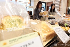 물가 안정 위해 빵값 낮춘 뚜레쥬르