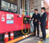 주유소 방문한 김정관 산업통상부 장관