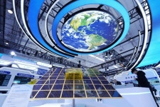 테슬라, 중국 태양광 설비 29억달러 구매...올 가을까지 납품