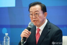 서울이코노믹포럼 토론하는 이종배 의원