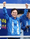 지지 호소하는 류삼영 동작구청장 후보