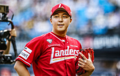 [현장 포커스] 패배보다 값진 경험, 김민준·최윤석 SSG '2006년생 듀오'의 첫걸음