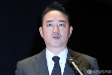 사과 기자회견 연 홍정도 중앙그룹 부회장