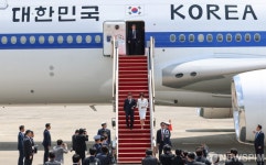 李 대통령, 유럽 순방 마치고 귀국