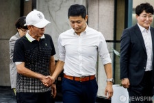 K-축구 혁신위 출범식 참석하는 이영표 해설위원