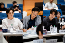 장재현 감독 신작 '뱀피르', 유아인·이성민·이준혁 캐스팅…이달 촬영 돌입