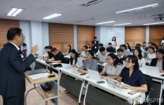 김윤덕 장관, 오세훈 시장과 회동 관련 브리핑