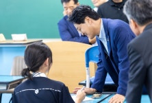 안민석 경기도교육감 'RAS 문예체 교육 우수' 청림중 방문·학생 격려