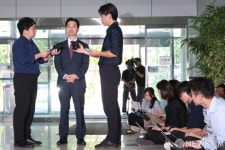 출근하며 답변하는 김지용 중수청장 후보자