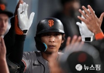 [MLB] 이정후, 시즌 10호 솔로포...美 진출후 첫 두 자릿수 홈런