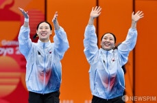 김수지·김나현, 은빛 미소