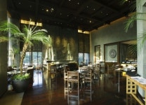 그라넘 다이닝 라운지, 아시안 퓨전 메뉴 선봬