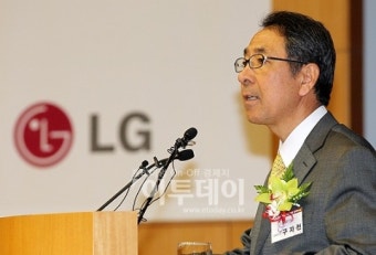 [포토]답사하는 구자천 신성델타테크 대표이사