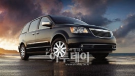 미니밴의 대명사…크라이슬러 뉴 그랜드 보이저 출시