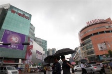 [유통 맞수] 마리오아울렛 VS 더블유(W)몰