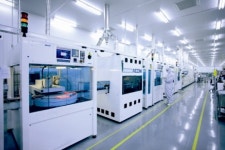 태양광 엔진 달고 글로벌 한화 순항