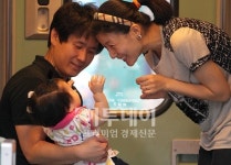 [포토]추석 연휴 시작, 할아버지 할머니 조금만 기다리세요