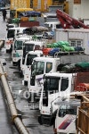 [포토]고유가에 발묶인 화물차량