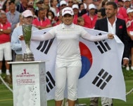 에비앙 품은 박인비, 