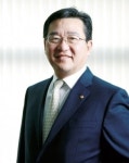[2013년을 빛낼 CEO]방한홍 한화케미칼 대표, ‘위기를 기회로’ 태양광 수직계열화 눈앞