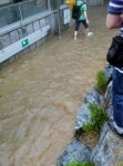 강남역ㆍ사당역 일부 침수...2호선 출근길 대혼란