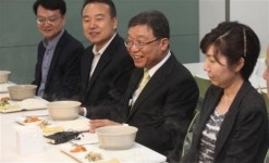 총장님, 1700원짜리 ‘학식’ 맛 어때요?