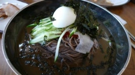 ‘생방송 투데이’ 가평 15년 전통 막국수ㆍ쑥닭칼국수 맛집 평화막국수 어디?