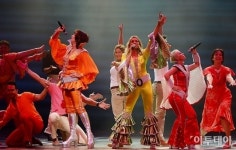 [포토]한국 뮤지컬 역사의 새장을 연 맘마미아!