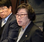 윤진숙 장관 발언 기름유출 1차 피해자 GS칼텍스…네티즌 격분