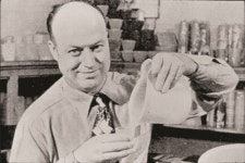 [퍼스트클래스스토리] 타파웨어 브랜즈, 주방을 바꾼 ‘밀폐용기의 고유명사’