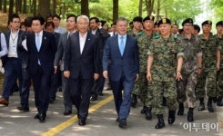 [포토] 제1공수특전여단 방문한 문재인 대표