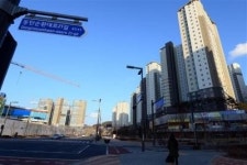 [기획도시를 가다]길 하나 사이두고 공사ㆍ입주… 서서히 드러나는 자족도시 ‘동탄’