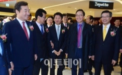 [포토] 신라아이파크 면세점 찾은 정몽규 현대산업개발 회장
