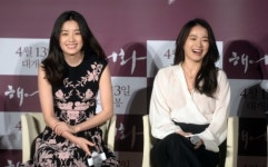 헤어화 한효주, 천우희 연기 장점 꼽아 나에게 없는 파워풀한 에너지