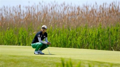 이일희, 12년 만에 우승 도전 시작! 숍라이트 클래식 공동 선두에