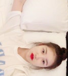 전효성, 침대에 누워 ‘굿나잇 키스’…“베이비 페이스네”