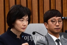 [포토] 최경희 전 총장, 날카로운 눈빛