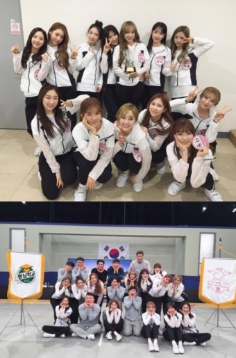 우주소녀 '아는형님' 출연진과 단체 인증샷 