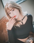 SNS서 난리난 동탄 PC방 알바녀의 미모, 어떻길래?