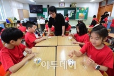 [포토] 꿈빛진로페스티벌, 어린이 제빵사들
