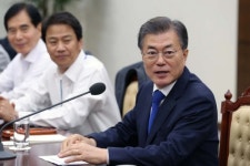 文 대통령, “우여곡절 겪더라도 북핵문제 반드시 평화적 해결”