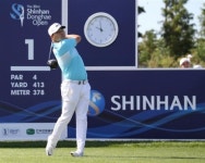 신한동해오픈 우승자 리처드 T. 리, “최경주와 룸메이트였던 아버지에게 골프를 배웠다”