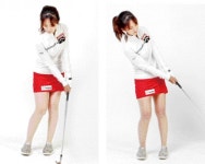 [김수현의 fun한 골프레슨]몸의 중심을 잘 잡아야 정확한 어프로치 샷이 나온다