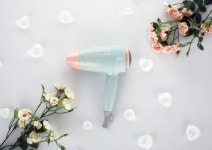 [주간 신박템] 꽃으로 물든 헤어드라이어, 유닉스 ‘블루밍 시리즈’