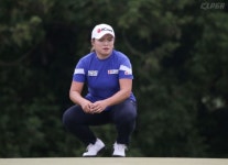 [KLPGA]1.조정민 -17, 2.최민경 -14, 3.김지현2 -11, 6.장하나 -10, 7.배선우 -9, 10.안나린 -8...롯데 칸타타 2R 성적