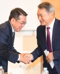 화신목재 대표 김준태 | [포토] 이종태 신임 대한상의 중견기업위원 회장-김준동 상의 상근부