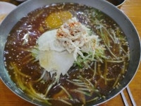 2TV 저녁 생생정보 장사의 신, 연 매출 10억 64년 전통 냉면 맛집 뽀빠이냉면…위치는?